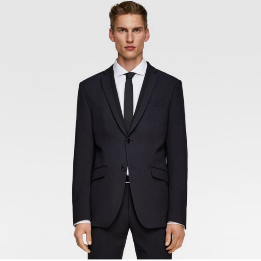 • Zara | Contrast Blazer | Size 42 •